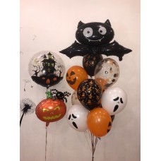Композиция с тыквой и пауком и летучей мышью на Хэллоуин (Halloween)